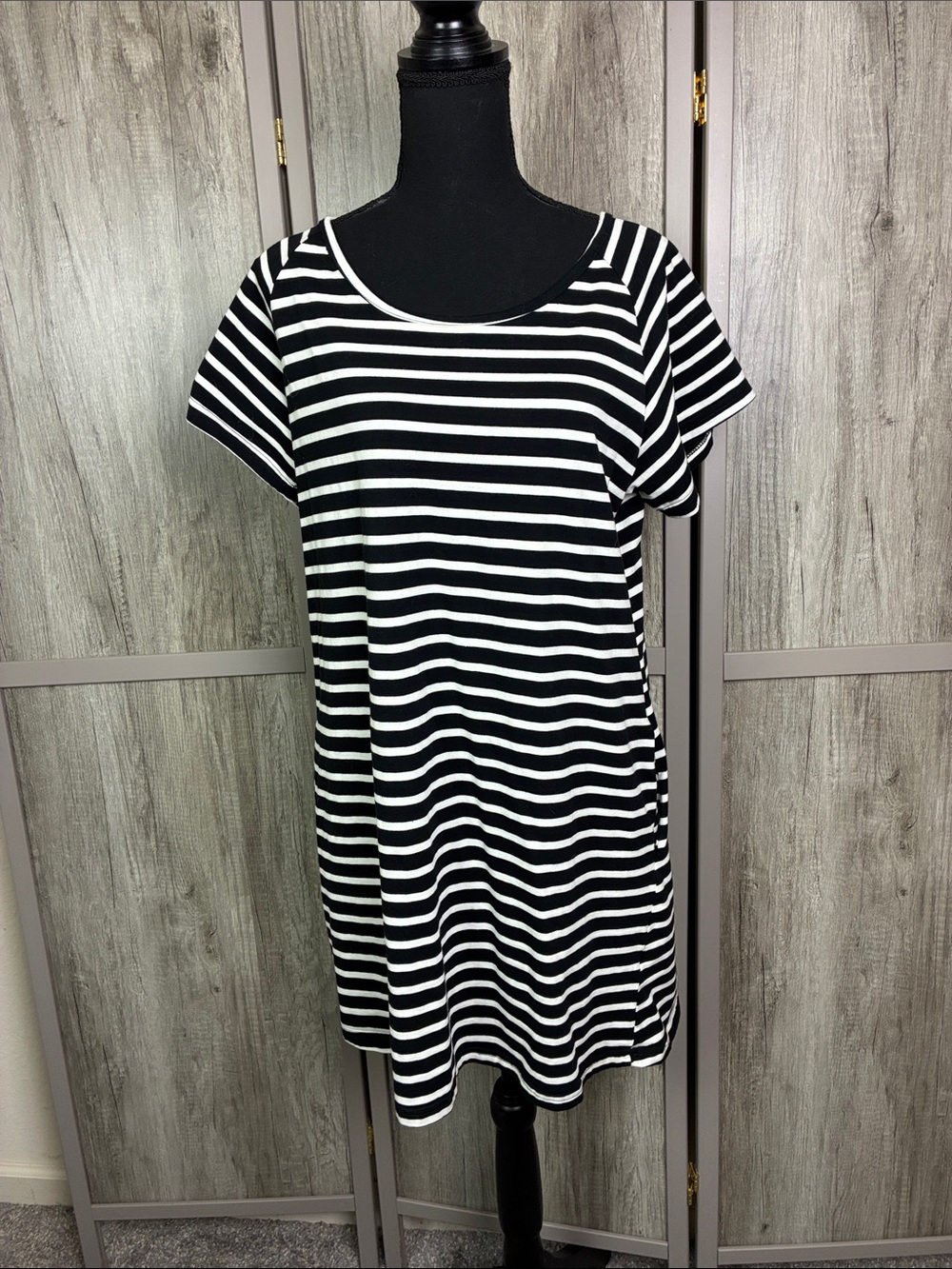Black & White Striped Scoop Neck Dress Women's XL
